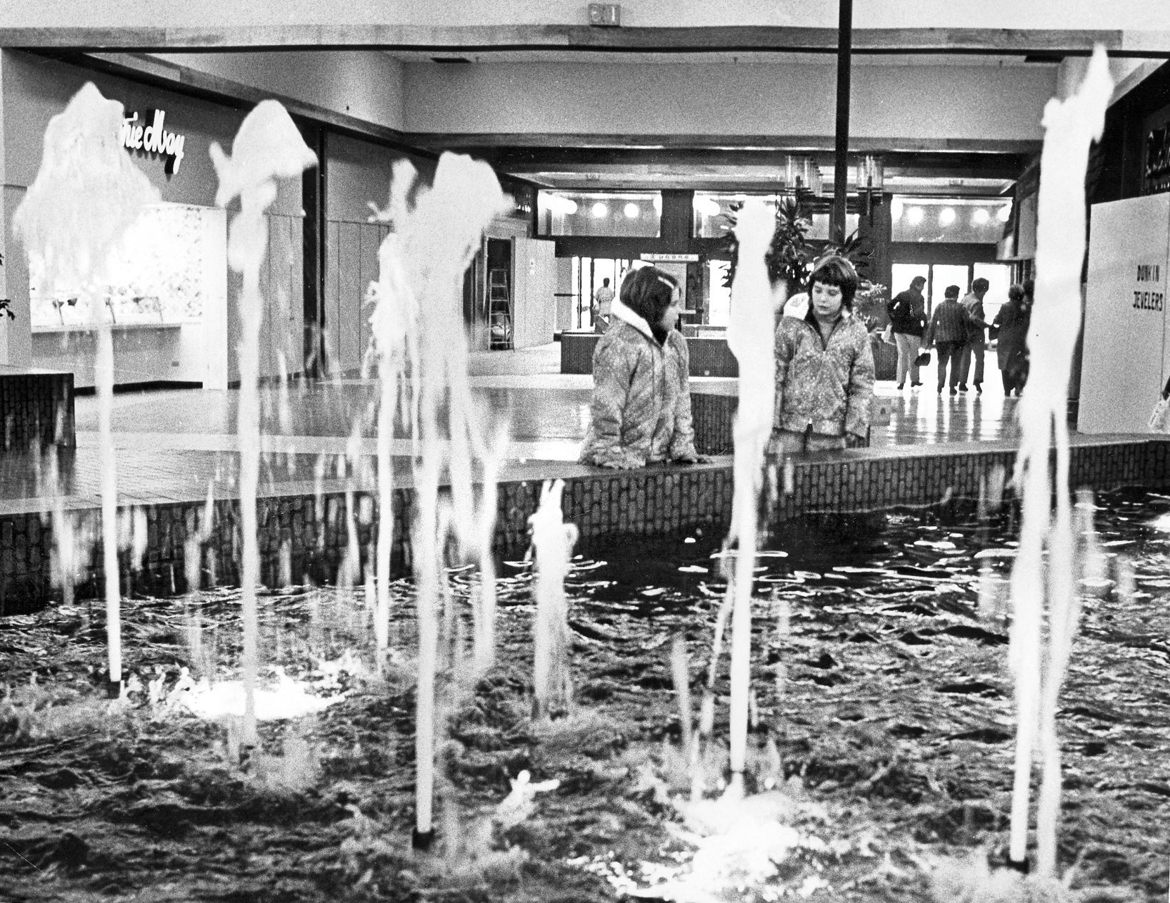GazetteHistory_Mall2